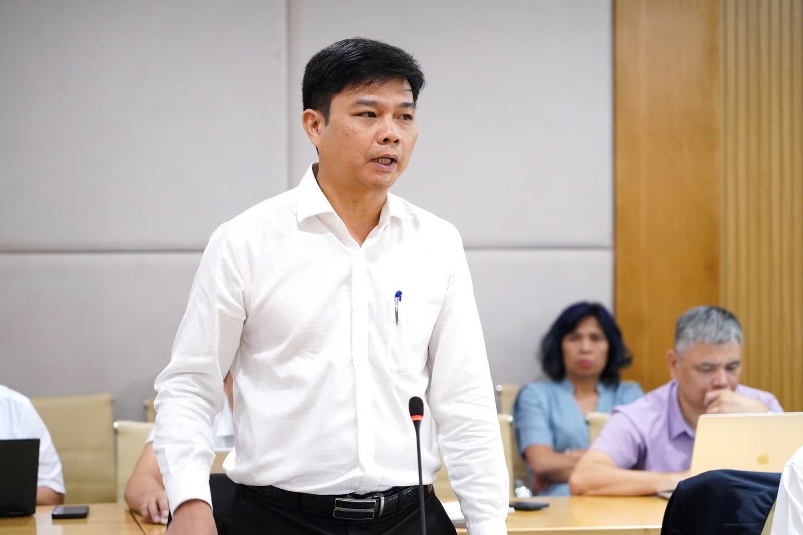 Vụ trưởng Vụ Khoa học Kỹ Thuật và Công nghệ Nguyễn Phú Hùng phát biểu tại Hội nghị