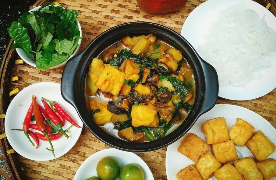 Một cách trình bày món ốc nấu chuối đậu