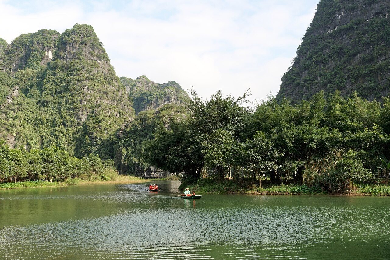 Cảnh quan Tràng An trong ảnh tư liệu năm 2024