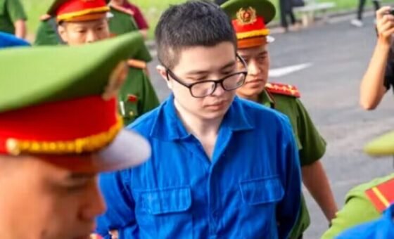 Á hậu Kim Duyên cùng bố mẹ bên căn nhà vườn rộng 500 m2 khang trang tại Cần Thơ