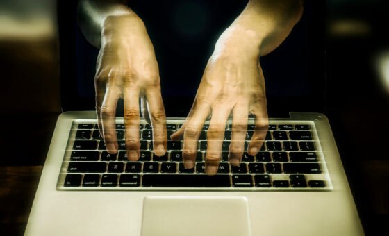 Cảnh báo các trang web giả mạo cổng định danh điện tử quốc gia VNeID