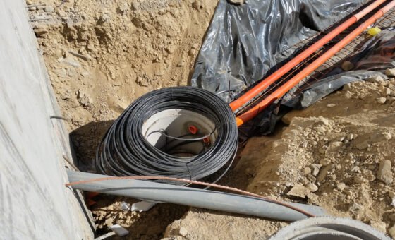 Hạ tầng cáp quang và hệ thống định tuyến mạng viễn thông quốc tế
