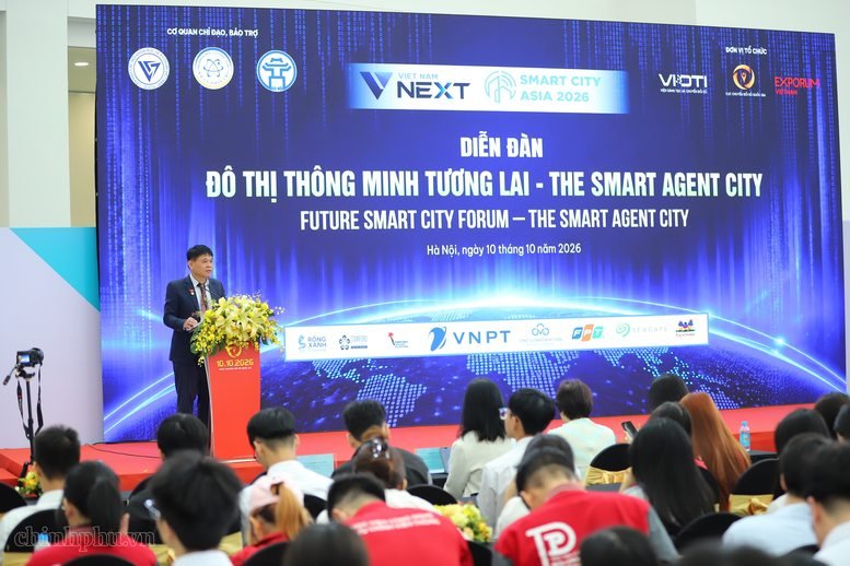 Diễn giả tại diễn đàn đô thị thông minh và thành phố tác nhân AI
