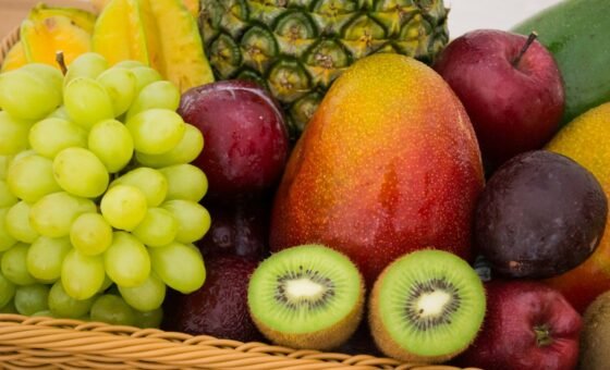 Trái cây tươi, ảnh chụp minh họa một nhóm thực phẩm