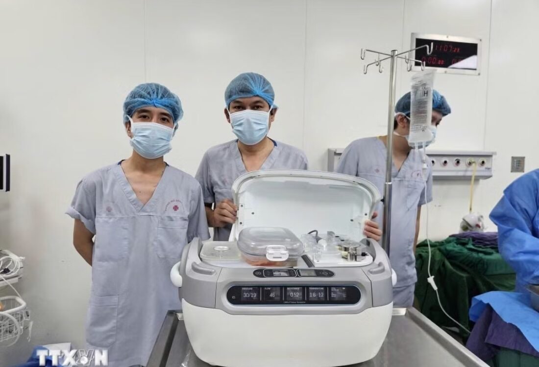 Bệnh viện Trung ương Huế thực hiện ca ghép thận ứng dụng công nghệ bảo quản tạng bằng máy LifePort