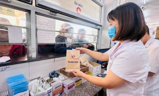 Cấp phát thuốc bảo hiểm y tế