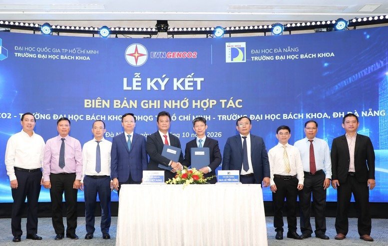 Đại biểu ký kết hợp tác chuyển đổi số EVNGENCO2