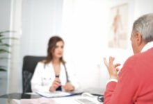 Nam giới trung niên mệt mỏi do hội chứng suy giảm testosterone và mãn dục nam