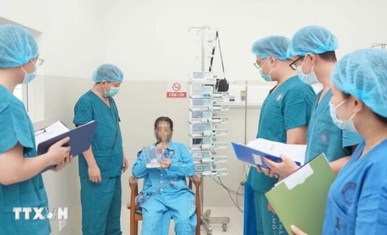 Bệnh viện Đà Nẵng đã cử các êkíp bác sỹ đi học tại Hoa Kỳ và các bệnh viện đầu ngành của Việt Nam để tiếp cận kỹ thuật và đào tạo chuyên sâu về ghép tạng và cấy ghép