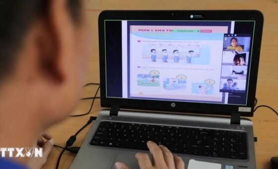 Người sử dụng máy tính, ảnh minh họa của bản tin về việc kiểm tra lỗ hổng PHP