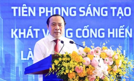 Nhà khoa học phát biểu tại chương trình về đổi mới sáng tạo