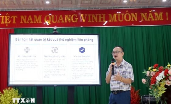 Phó Giáo sư, tiến sỹ Phan Kế Long, Phó Tổng Giám đốc Bảo tàng Thiên nhiên Việt Nam, Viện Hàn lâm Khoa học và Công nghệ Việt Nam phát biểu tại hội nghị