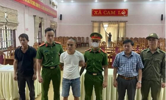 Nguyễn Tấn Thắng trong buổi công bố lệnh tạm giam ở Quảng Trị