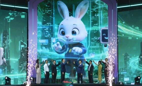 Đại biểu thực hiện nghi thức khai mạc Sóng Festival 2026